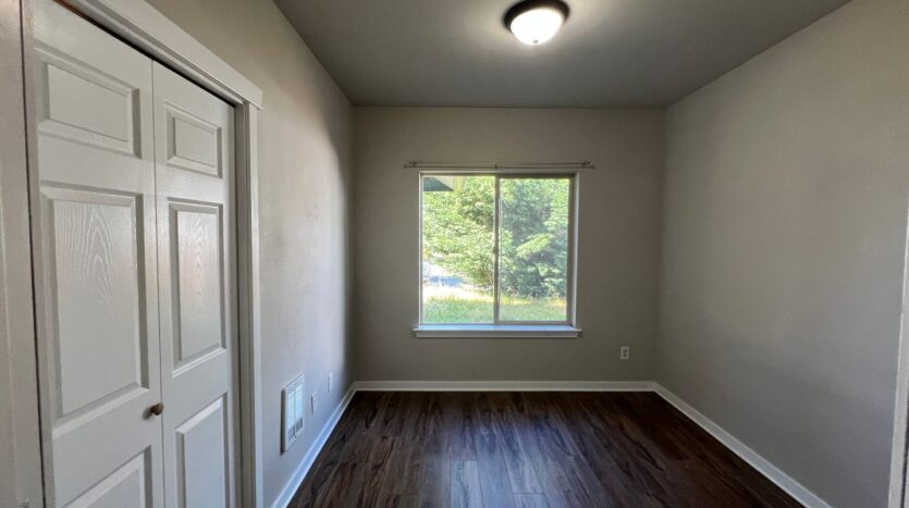 2142 Woburn - Bellingham - Washington - 5 bed, 2 bath rental property