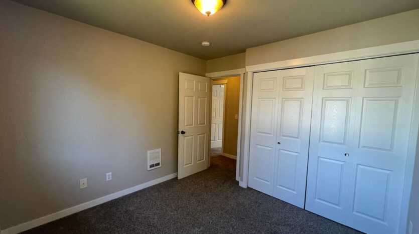 2142 Woburn - Bellingham - Washington - 5 bed, 2 bath rental property