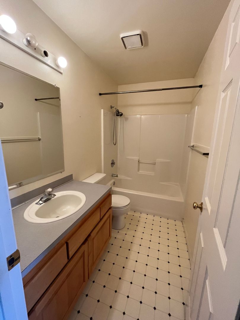 2202 Xenia St - Bellingham - Washington - 3 bed, 1.5 bath rental property