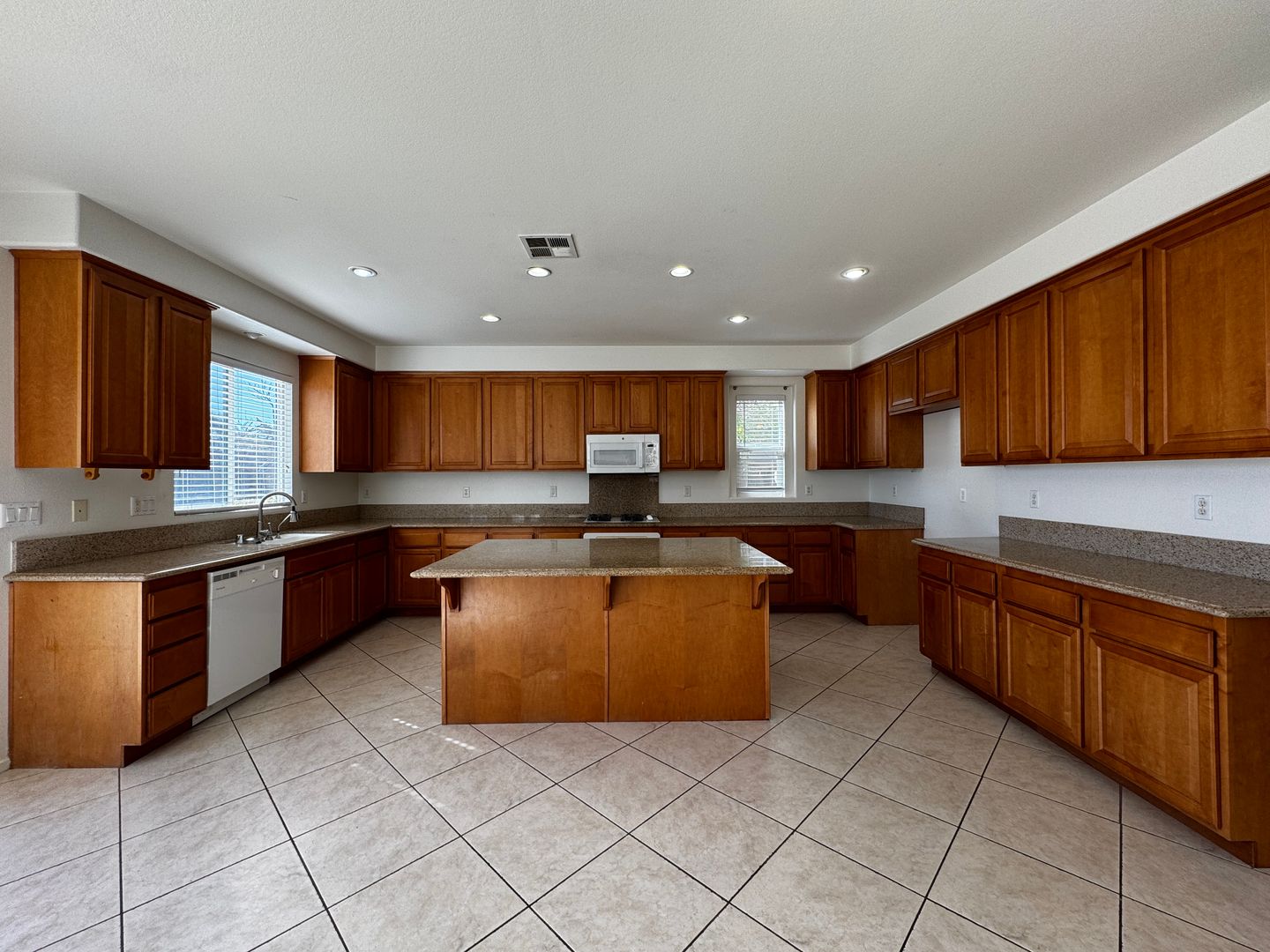 23382 Saratoga Springs Pl - Murrieta - California - 4 bed, 3 bath rental property