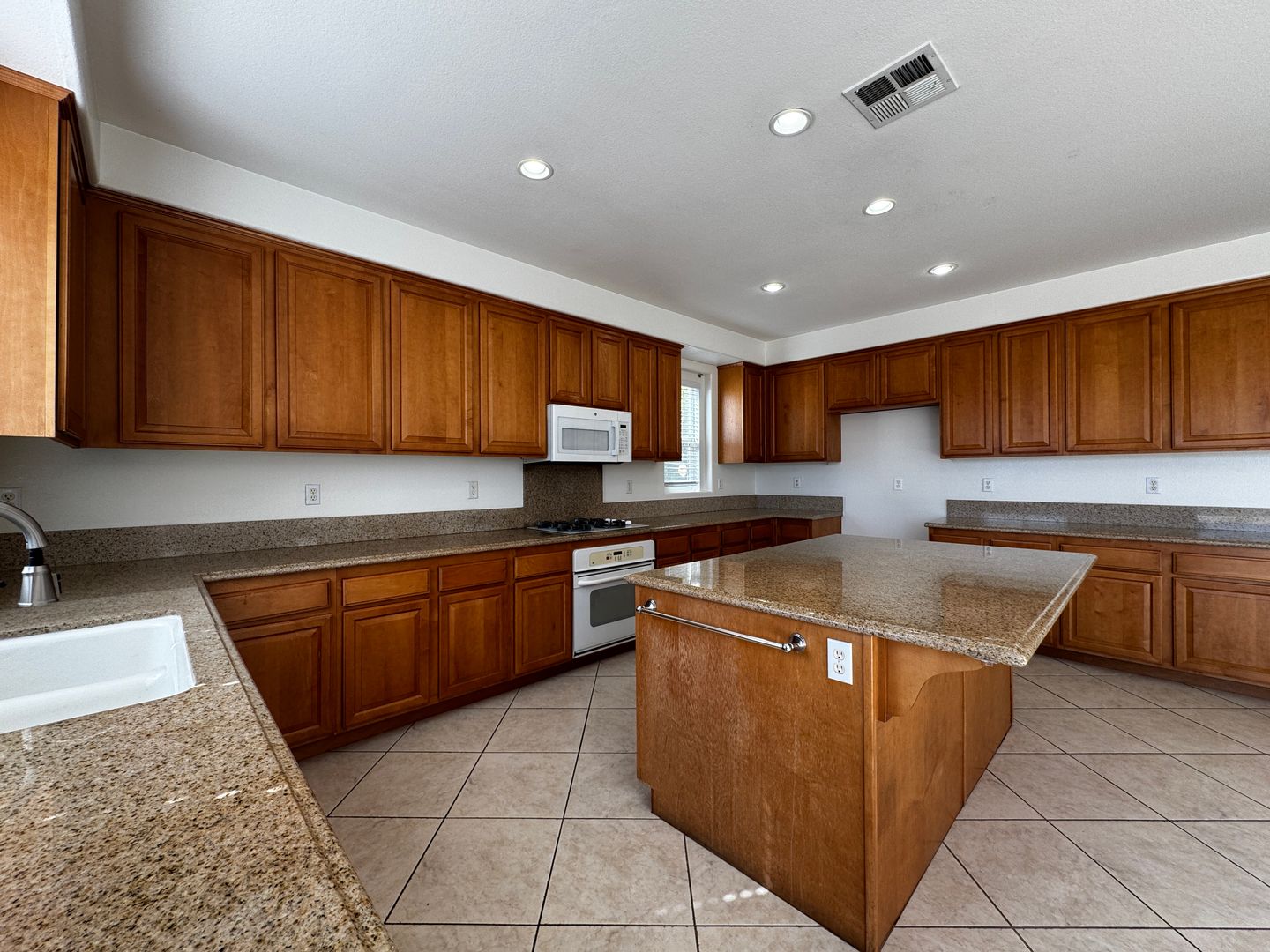 23382 Saratoga Springs Pl - Murrieta - California - 4 bed, 3 bath rental property