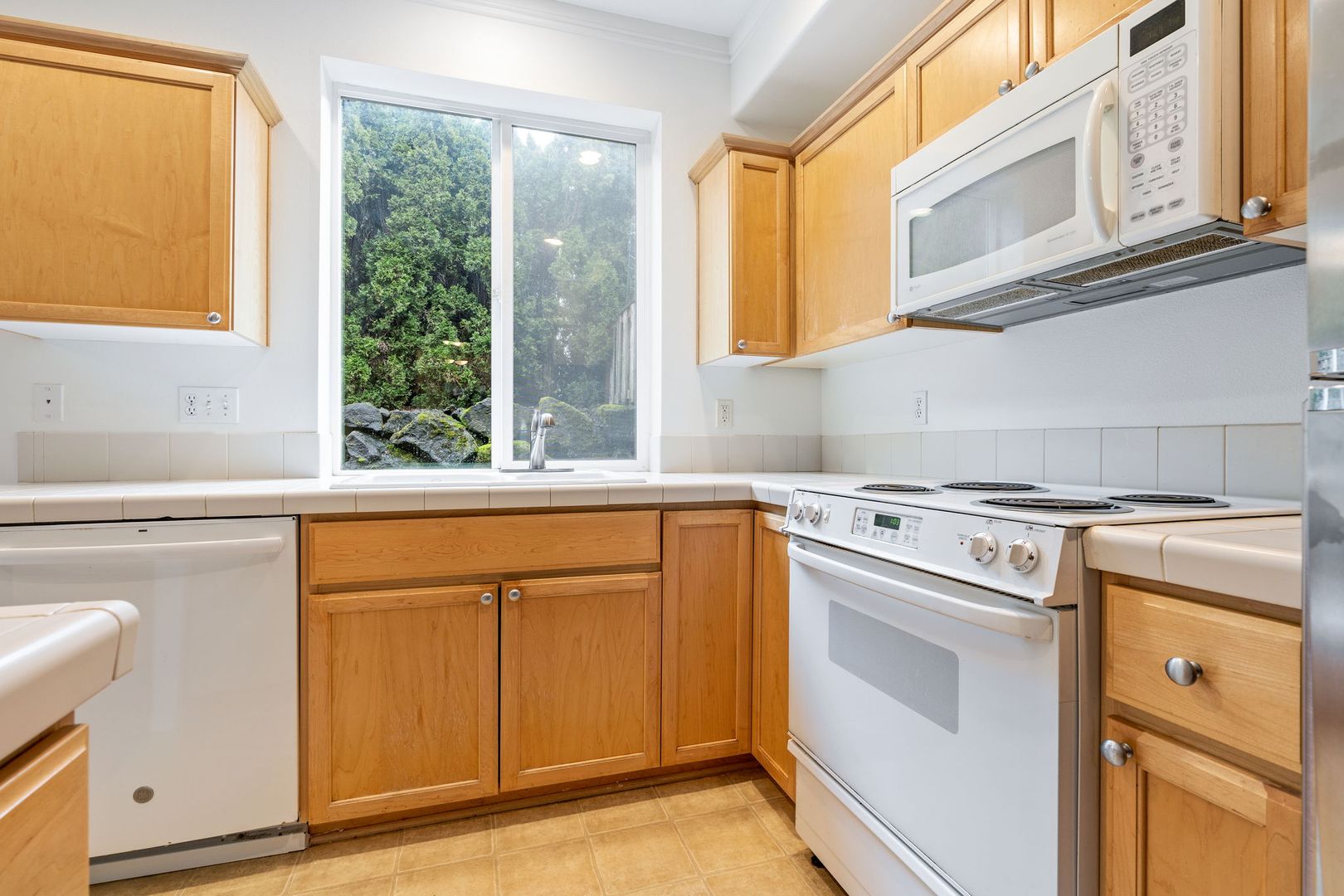 2378 NW 168th Place - Beaverton - Oregon - 3 bed, 2.5 bath rental property