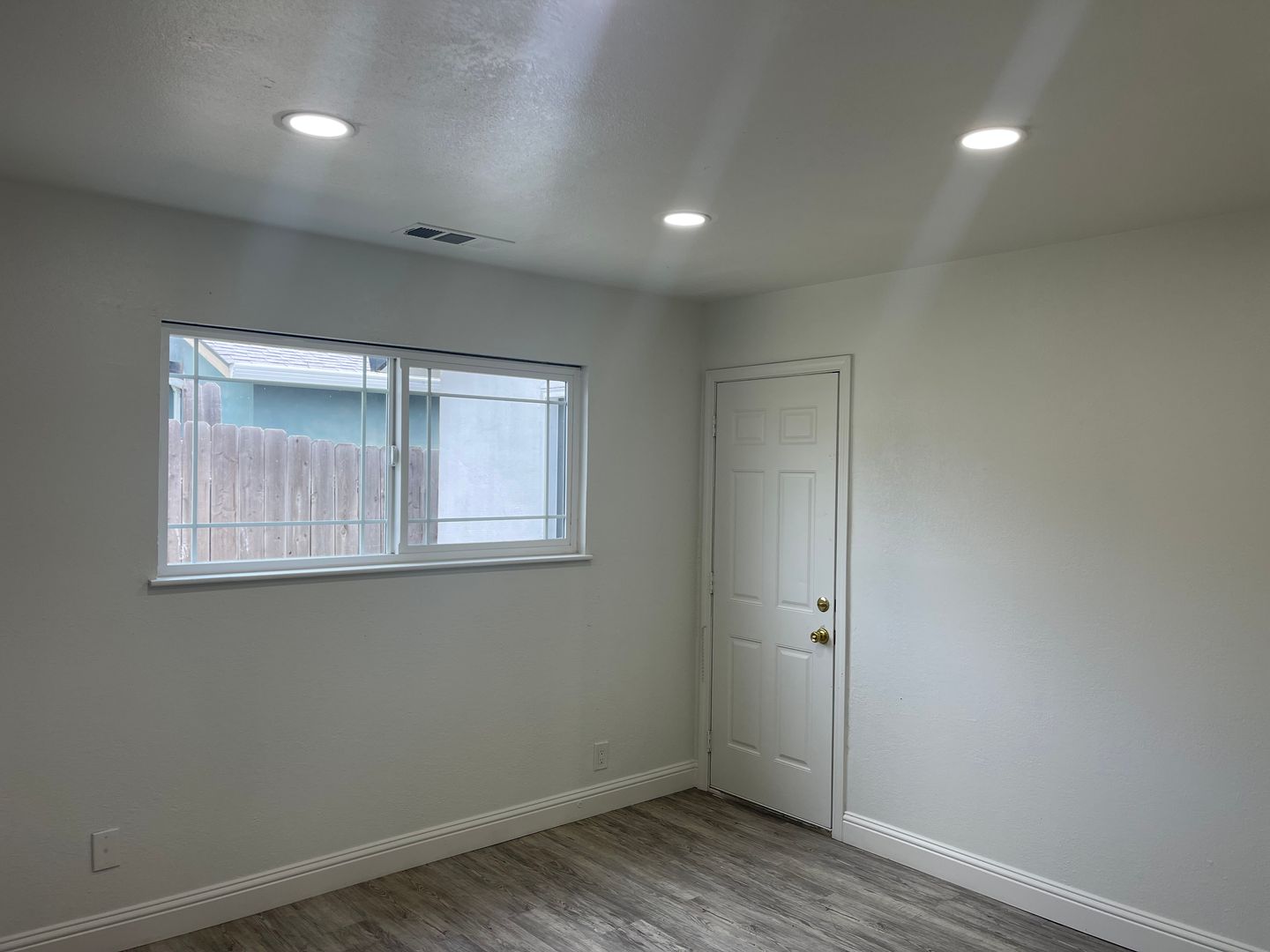 239 E 20th St - ST T 239 - Tracy - California - 3 bed, 1.5 bath rental property