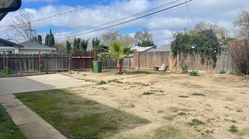239 E 20th St - ST T 239 - Tracy - California - 3 bed, 1.5 bath rental property