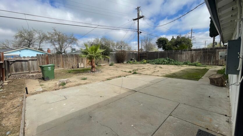 239 E 20th St - ST T 239 - Tracy - California - 3 bed, 1.5 bath rental property