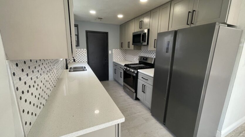 239 E 20th St - ST T 239 - Tracy - California - 3 bed, 1.5 bath rental property