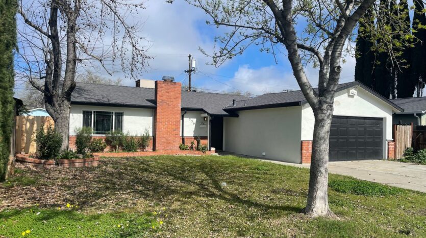 239 E 20th St - ST T 239 - Tracy - California - 3 bed, 1.5 bath rental property