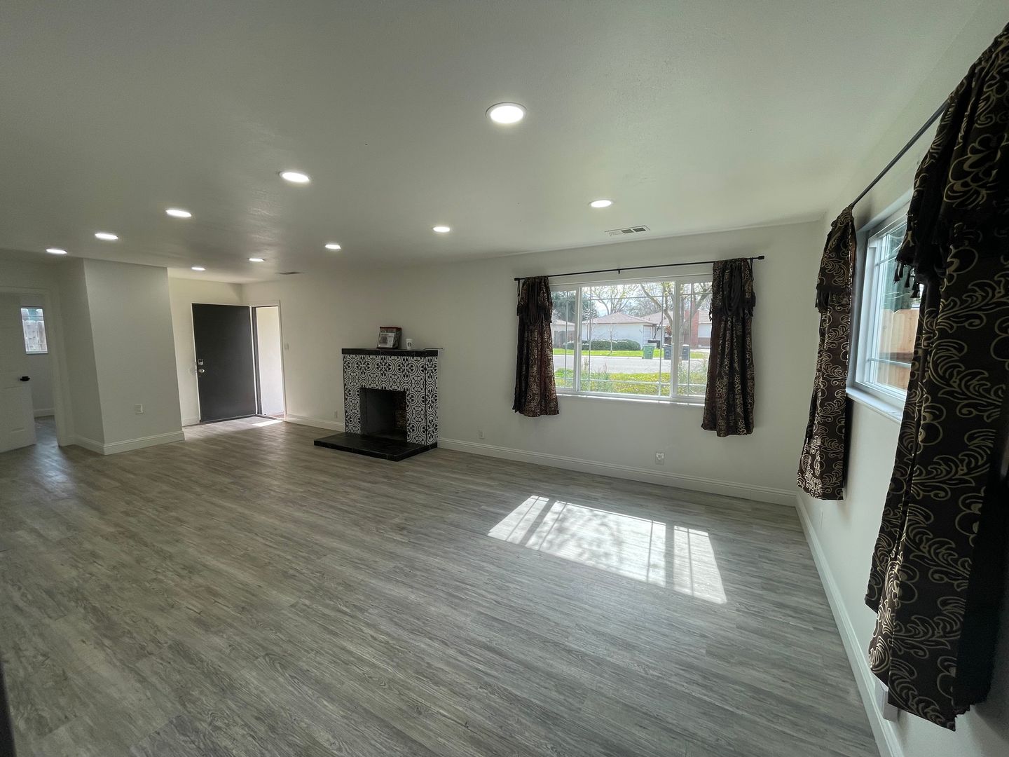 239 E 20th St - ST T 239 - Tracy - California - 3 bed, 1.5 bath rental property