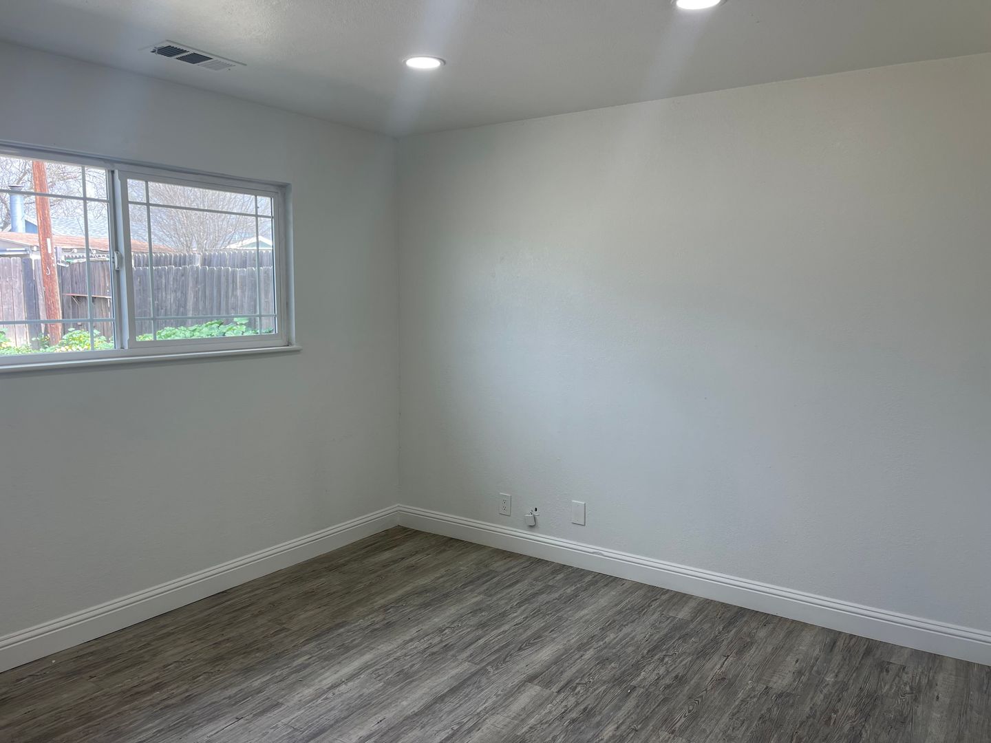 239 E 20th St - ST T 239 - Tracy - California - 3 bed, 1.5 bath rental property