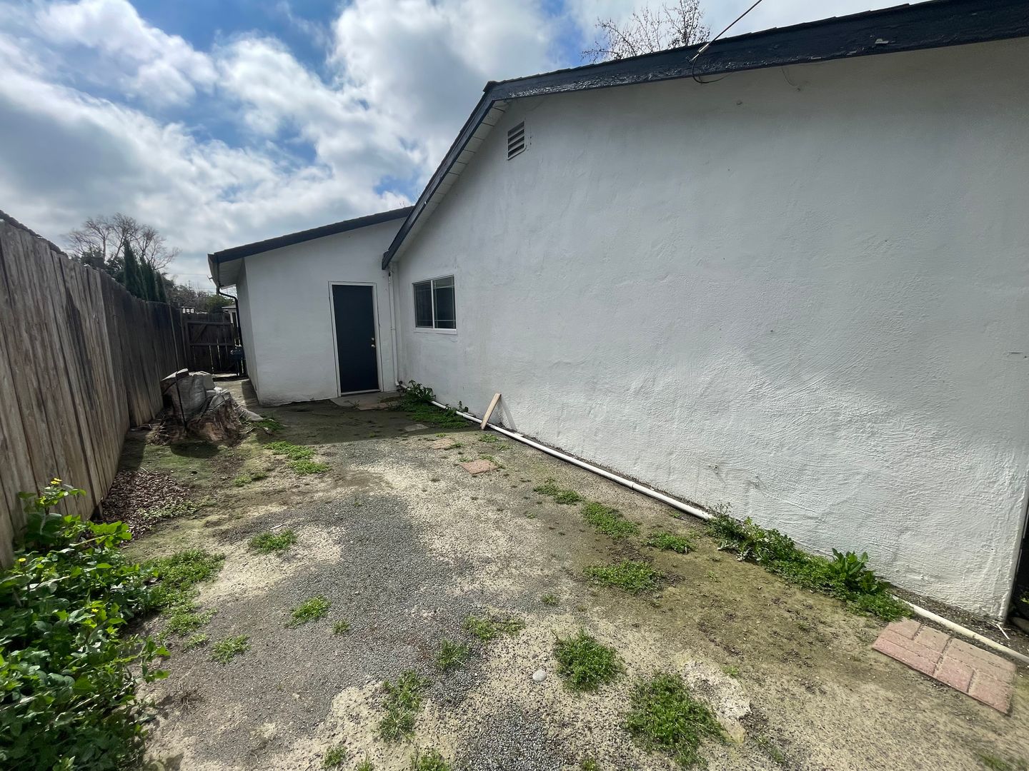 239 E 20th St - ST T 239 - Tracy - California - 3 bed, 1.5 bath rental property