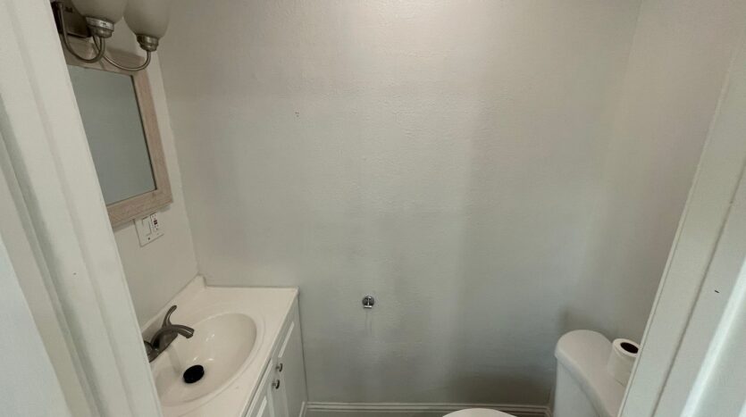 239 E 20th St - ST T 239 - Tracy - California - 3 bed, 1.5 bath rental property