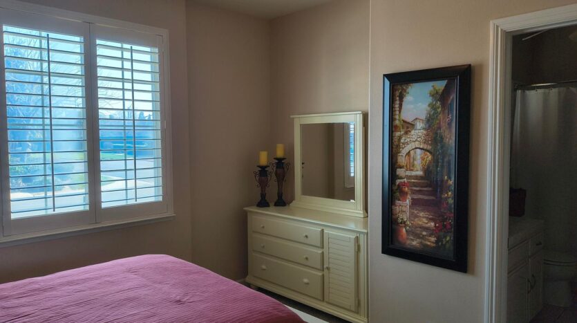 2455 E Marquise Ct  - Fresno - California - 3 bed, 2.5 bath rental property