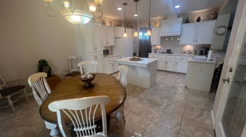 2455 E Marquise Ct  - Fresno - California - 3 bed, 2.5 bath rental property