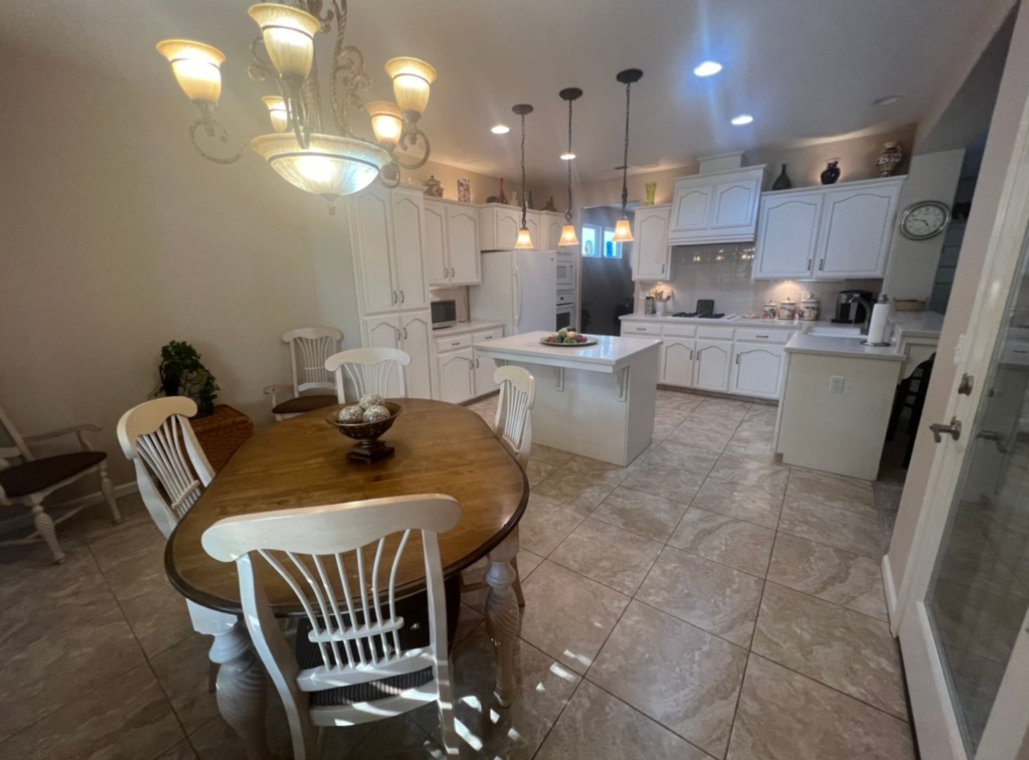 2455 E Marquise Ct  - Fresno - California - 3 bed, 2.5 bath rental property