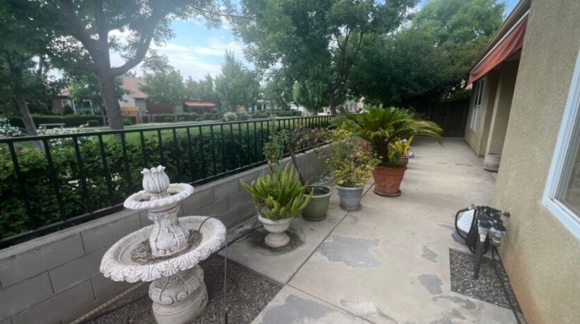 2455 E Marquise Ct  - Fresno - California - 3 bed, 2.5 bath rental property