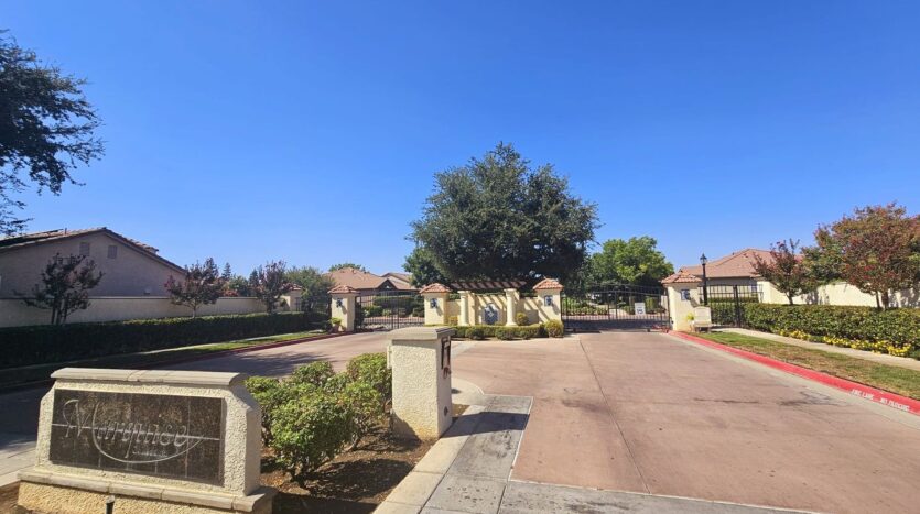 2455 E Marquise Ct  - Fresno - California - 3 bed, 2.5 bath rental property