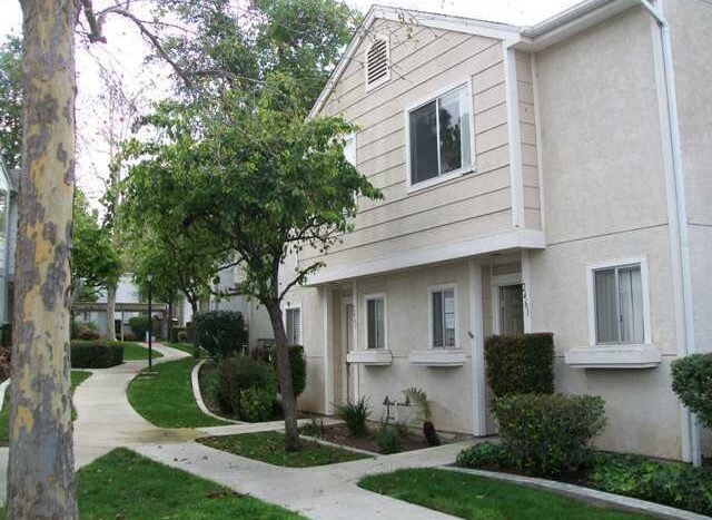 2485 Kings View Circle - Spring Valley - California - 2 bed, 2.5 bath rental property
