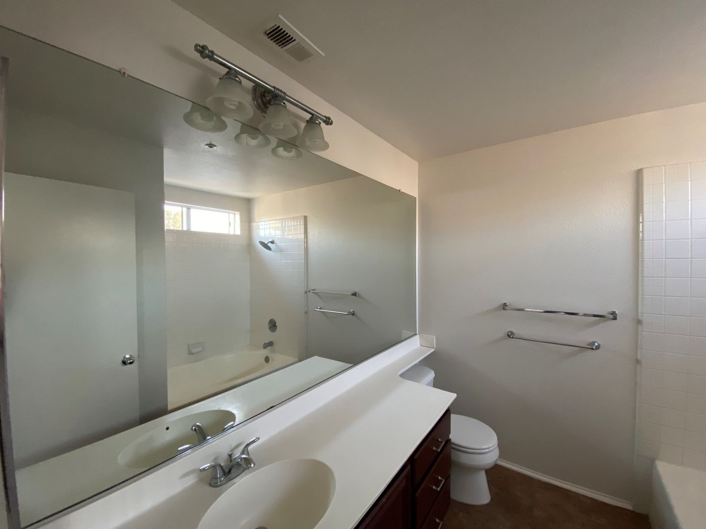2485 Kings View Circle - Spring Valley - California - 2 bed, 2.5 bath rental property