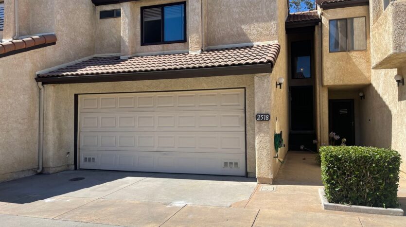 2518 Danube way  - Oxnard - California - 2 bed, 2.5 bath rental property