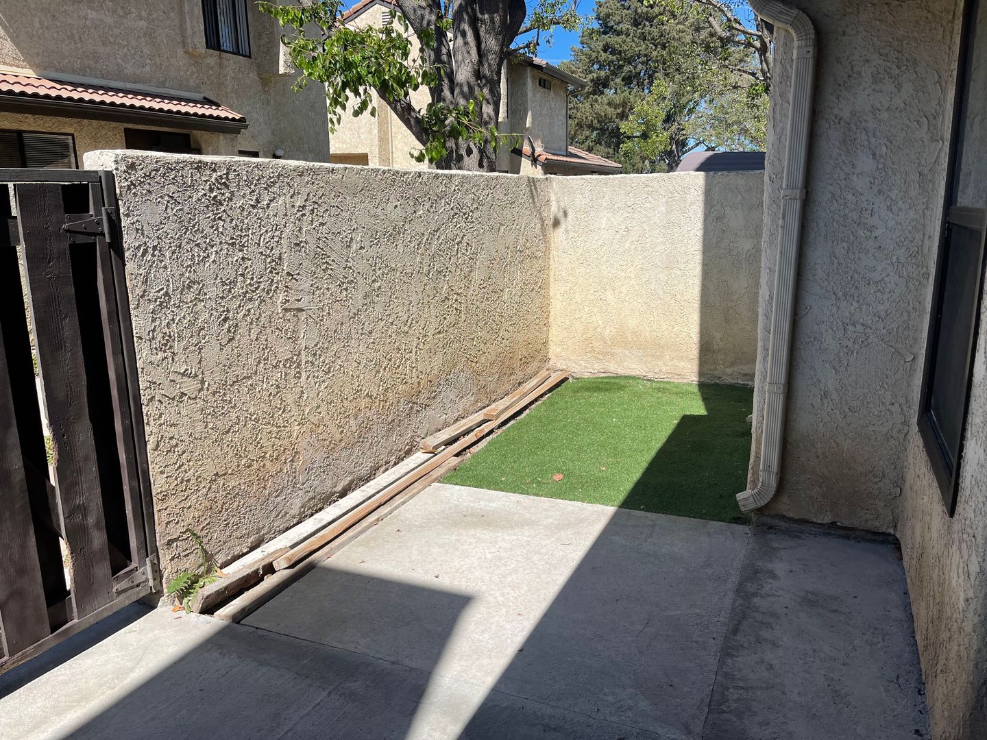 2518 Danube way  - Oxnard - California - 2 bed, 2.5 bath rental property