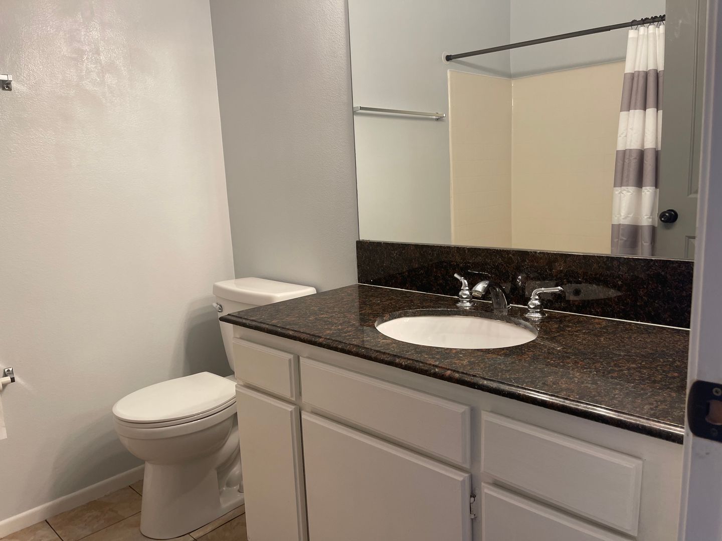 2518 Danube way  - Oxnard - California - 2 bed, 2.5 bath rental property