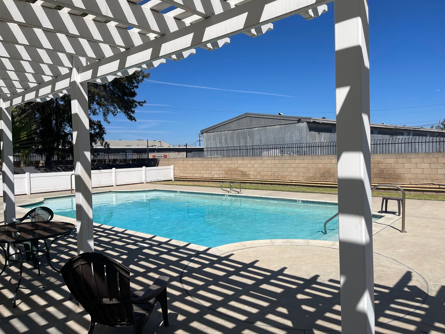 2518 Danube way  - Oxnard - California - 2 bed, 2.5 bath rental property