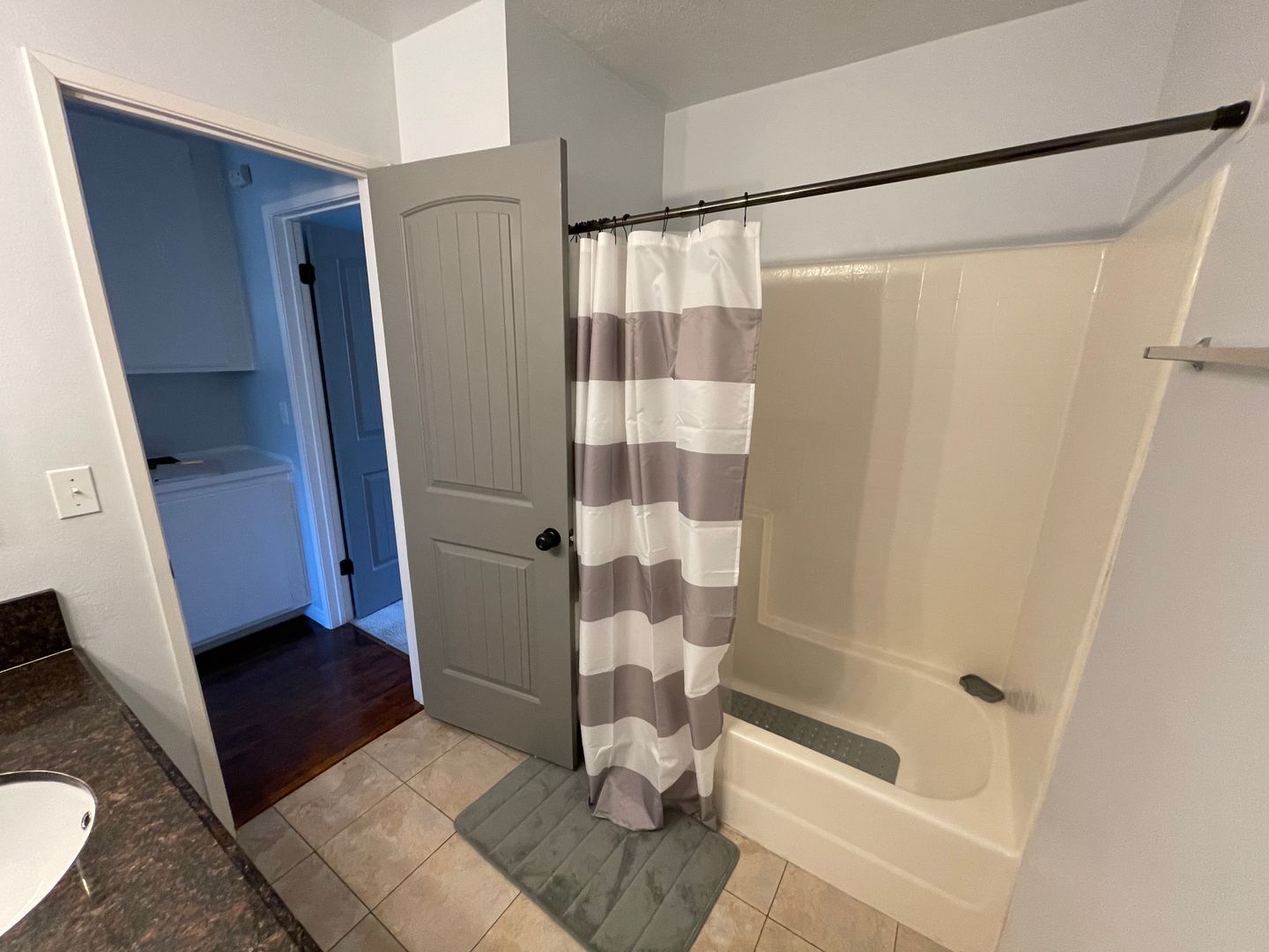 2518 Danube way  - Oxnard - California - 2 bed, 2.5 bath rental property