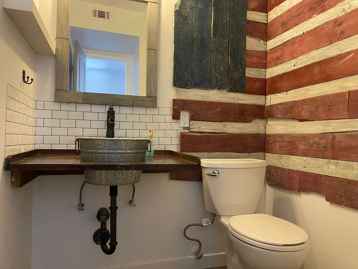 2518 Danube way  - Oxnard - California - 2 bed, 2.5 bath rental property