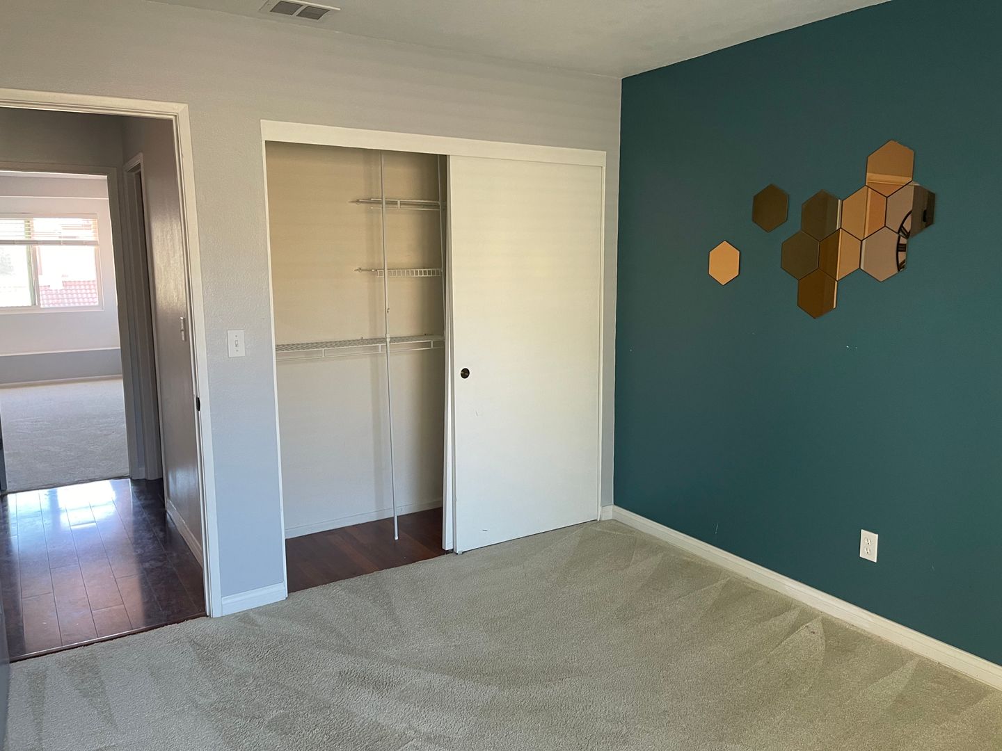 2518 Danube way  - Oxnard - California - 2 bed, 2.5 bath rental property