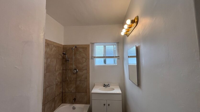 2775 Marcy Avenue - San Diego - California - 2 bed, 1 bath rental property