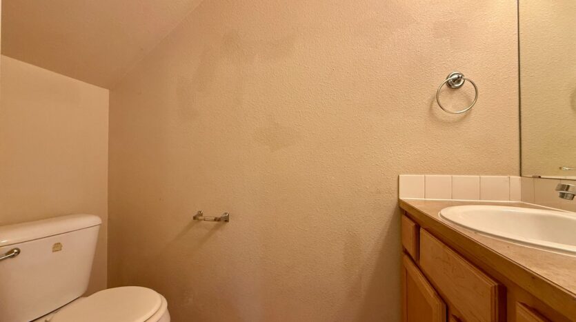 2828 SW Juniper Avenue - Redmond - Oregon - 3 bed, 2.5 bath rental property