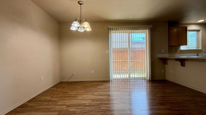 2828 SW Juniper Avenue - Redmond - Oregon - 3 bed, 2.5 bath rental property