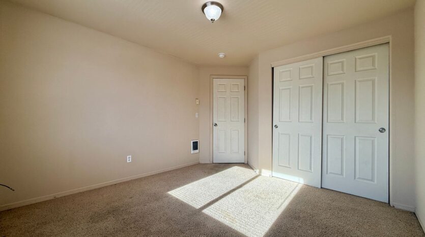 2828 SW Juniper Avenue - Redmond - Oregon - 3 bed, 2.5 bath rental property