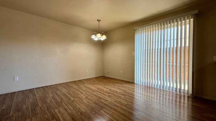 2828 SW Juniper Avenue - Redmond - Oregon - 3 bed, 2.5 bath rental property