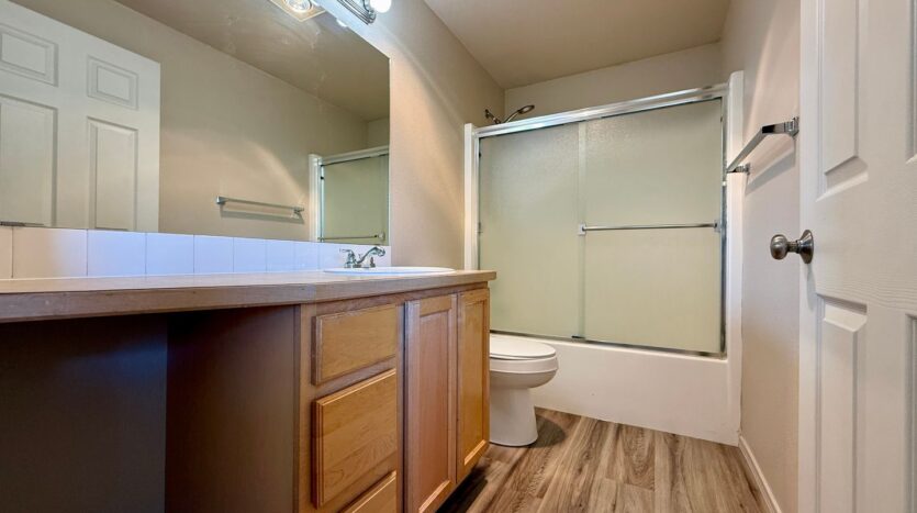 2828 SW Juniper Avenue - Redmond - Oregon - 3 bed, 2.5 bath rental property