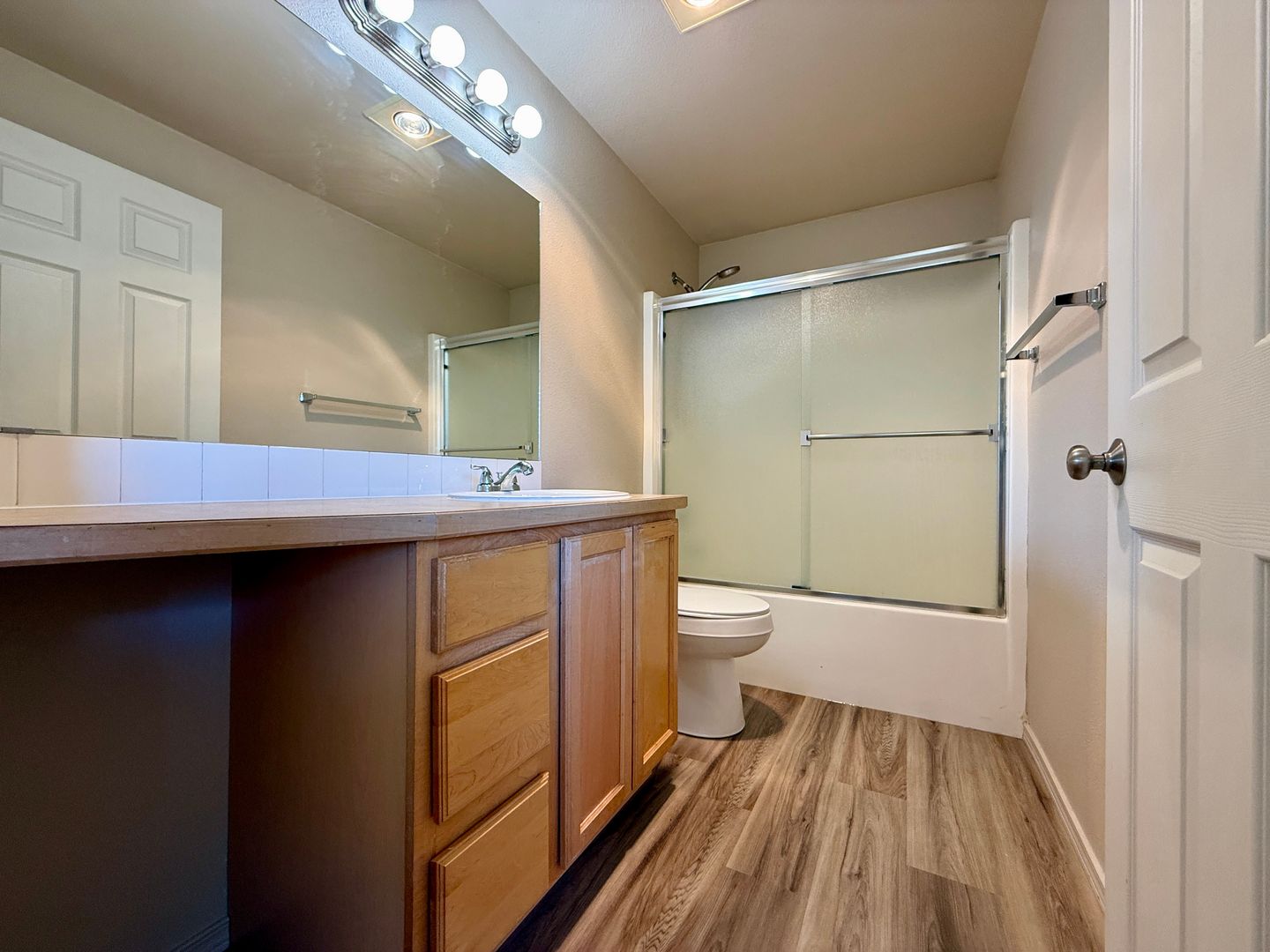 2828 SW Juniper Avenue - Redmond - Oregon - 3 bed, 2.5 bath rental property