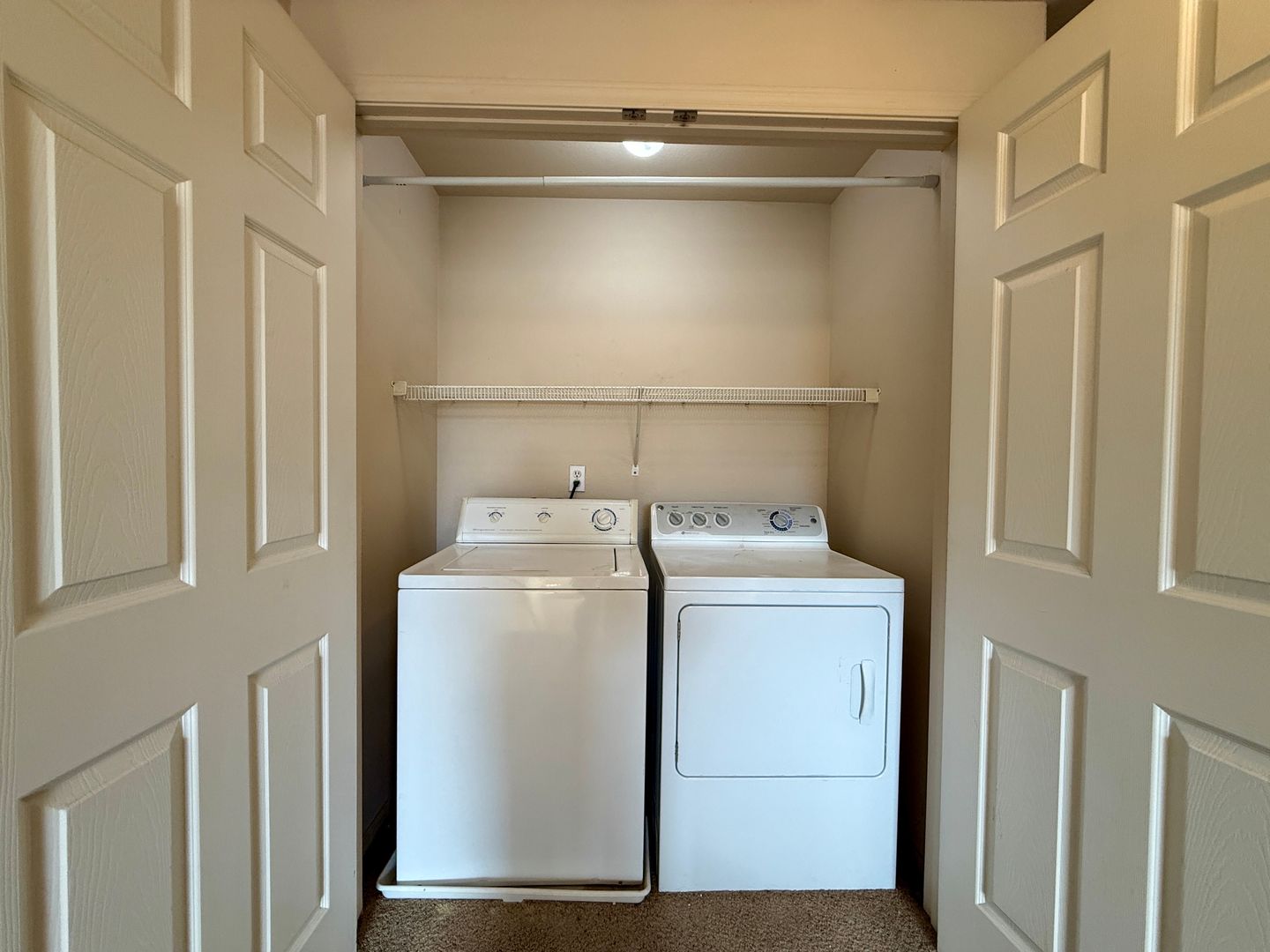 2828 SW Juniper Avenue - Redmond - Oregon - 3 bed, 2.5 bath rental property