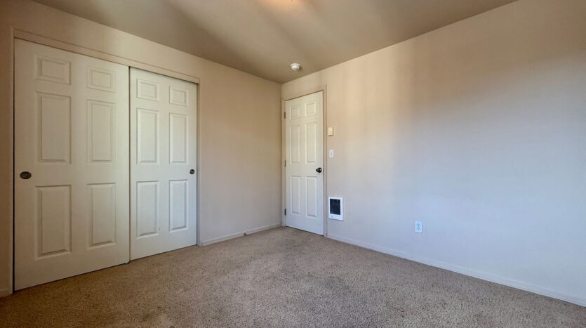 2828 SW Juniper Avenue - Redmond - Oregon - 3 bed, 2.5 bath rental property