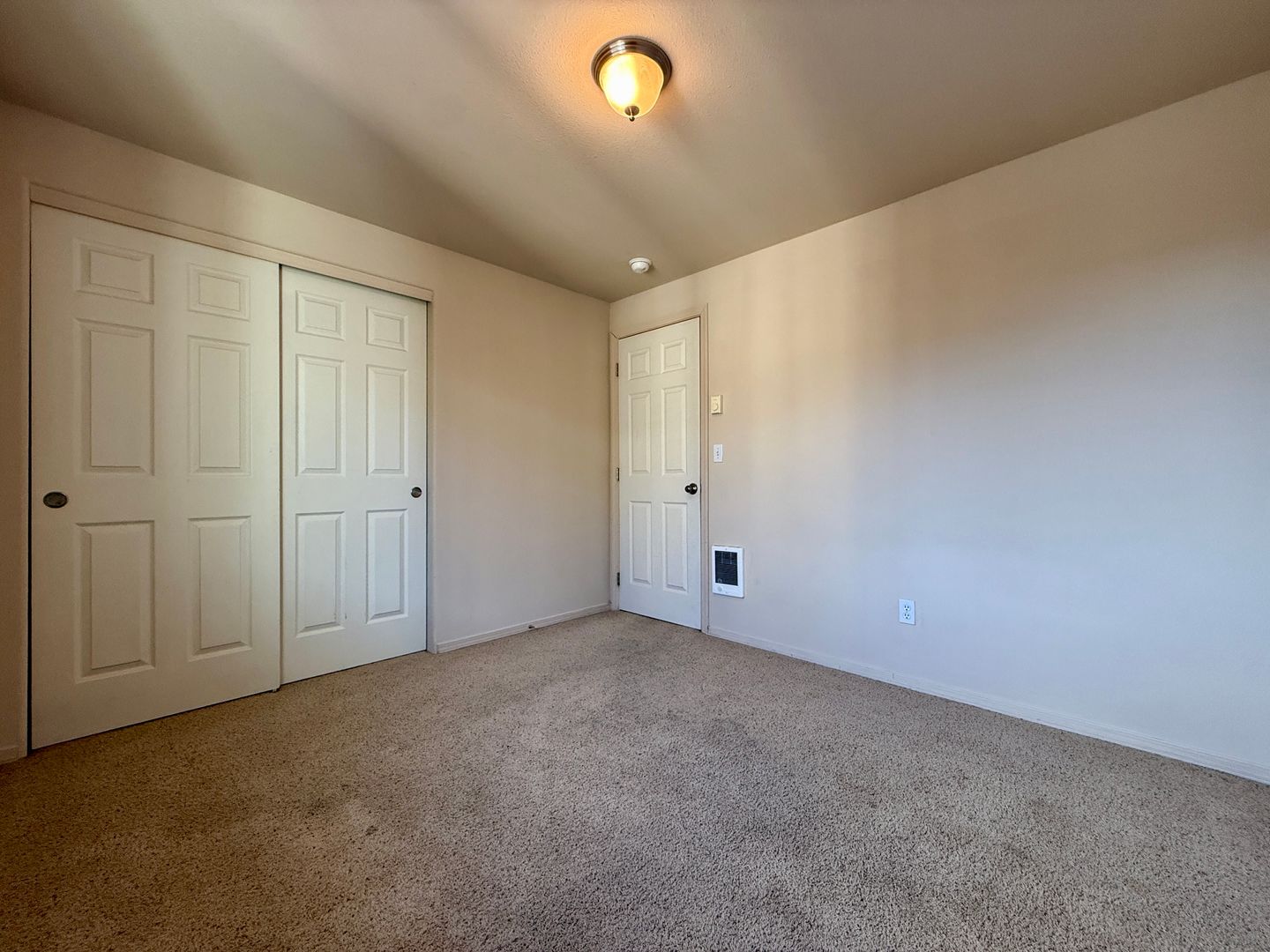 2828 SW Juniper Avenue - Redmond - Oregon - 3 bed, 2.5 bath rental property