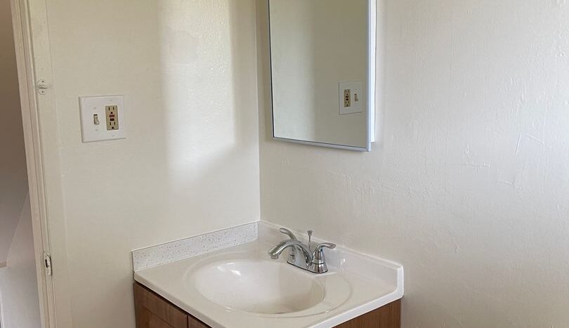 29163 Dixon Street - Hayward - California - 3 bed, 1.5 bath rental property