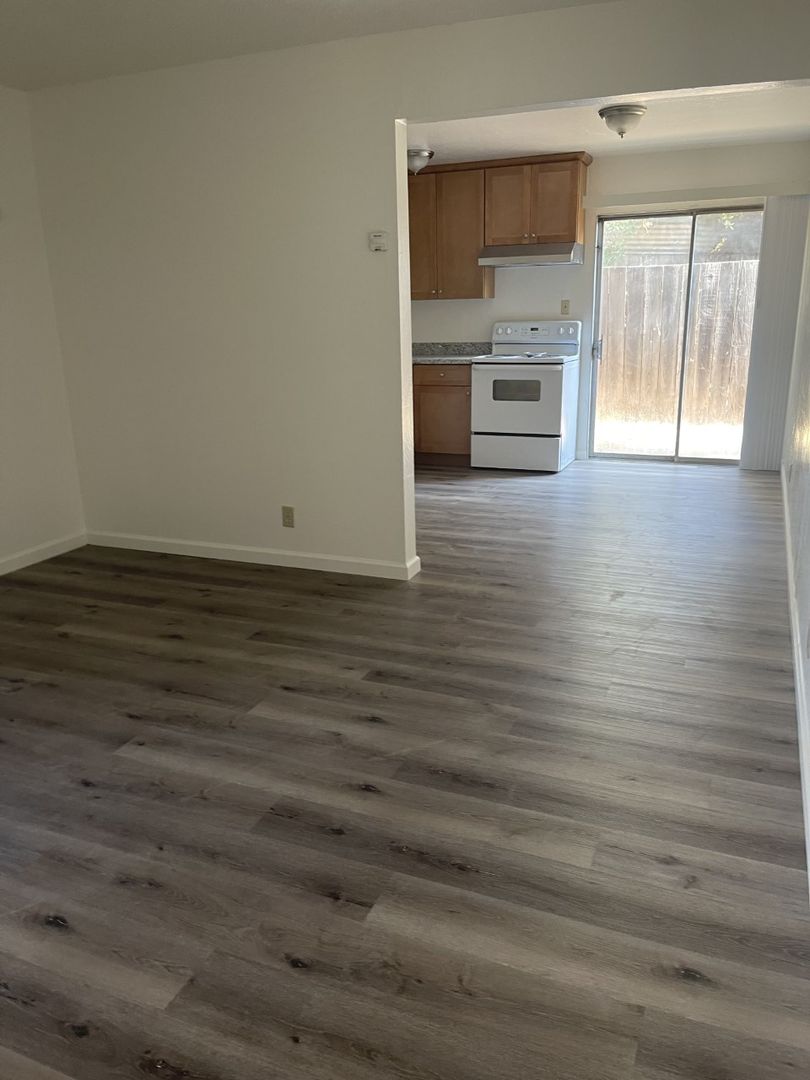29163 Dixon Street - Hayward - California - 3 bed, 1.5 bath rental property