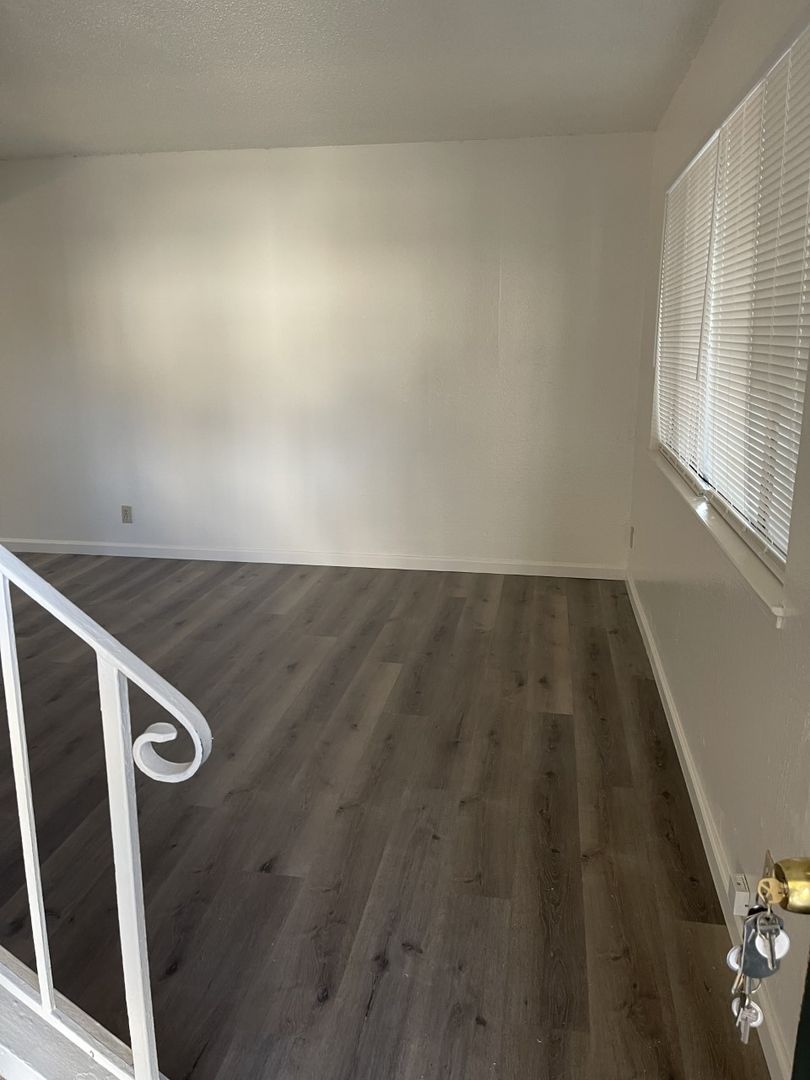 29163 Dixon Street - Hayward - California - 3 bed, 1.5 bath rental property