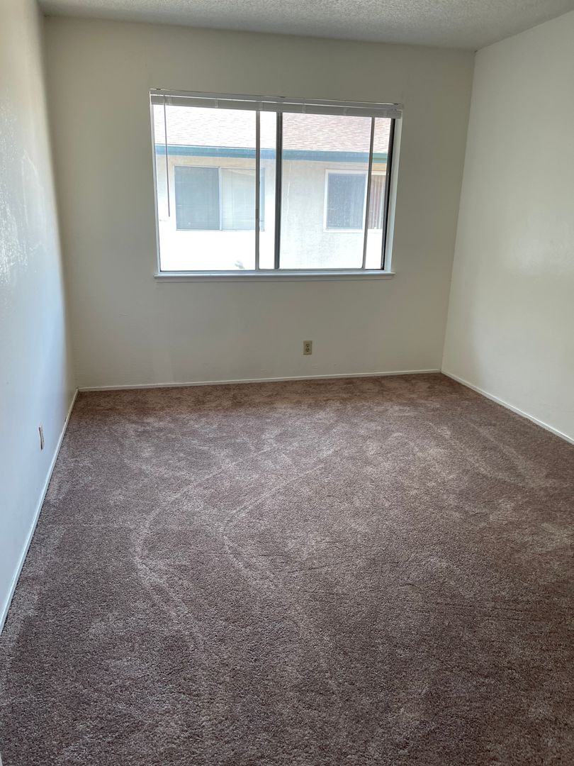 29163 Dixon Street - Hayward - California - 3 bed, 1.5 bath rental property