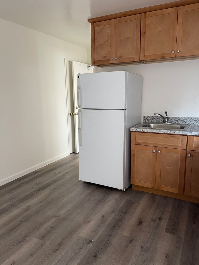 29163 Dixon Street - Hayward - California - 3 bed, 1.5 bath rental property