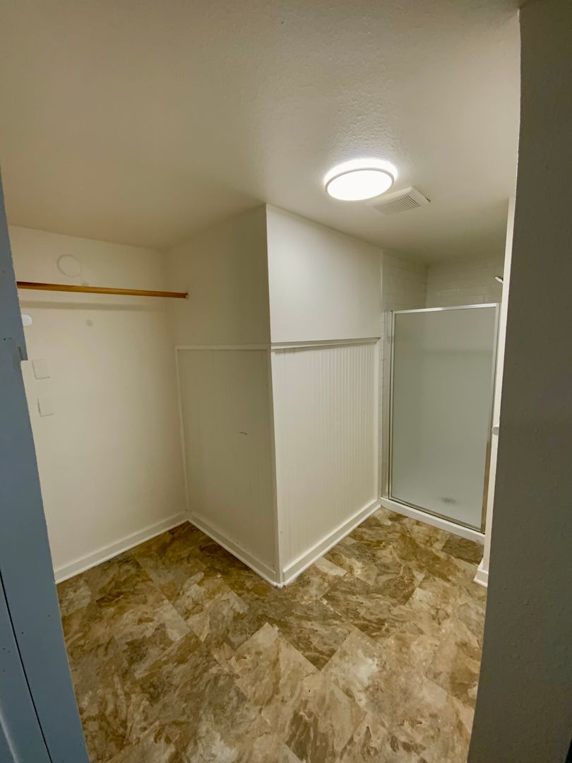 2922 Hoyt Ave - 204 - Everett - Washington - 1 bath rental property