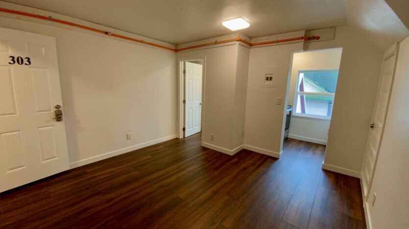 2922 Hoyt Ave - 303 - Everett - Washington - 1 bath rental property