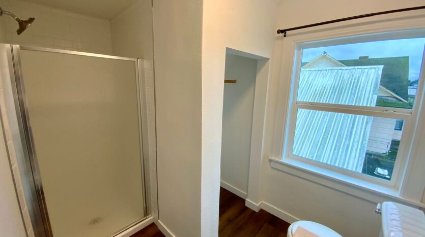 2922 Hoyt Ave - 303 - Everett - Washington - 1 bath rental property