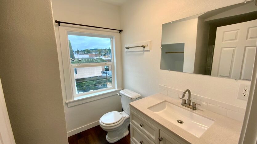 2922 Hoyt Ave - 303 - Everett - Washington - 1 bath rental property