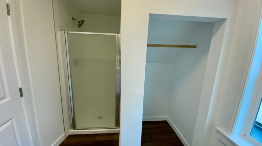 2922 Hoyt Ave - 303 - Everett - Washington - 1 bath rental property