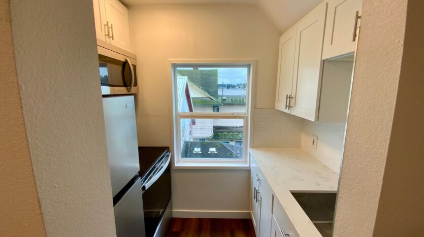 2922 Hoyt Ave - 303 - Everett - Washington - 1 bath rental property